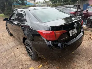 Toyota Corolla LE Eco 4dr Sedan (1.8L 4cyl CVT) 2016 Black