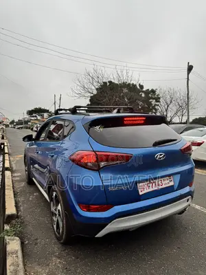 Hyundai Tucson Value FWD 2018 Blue