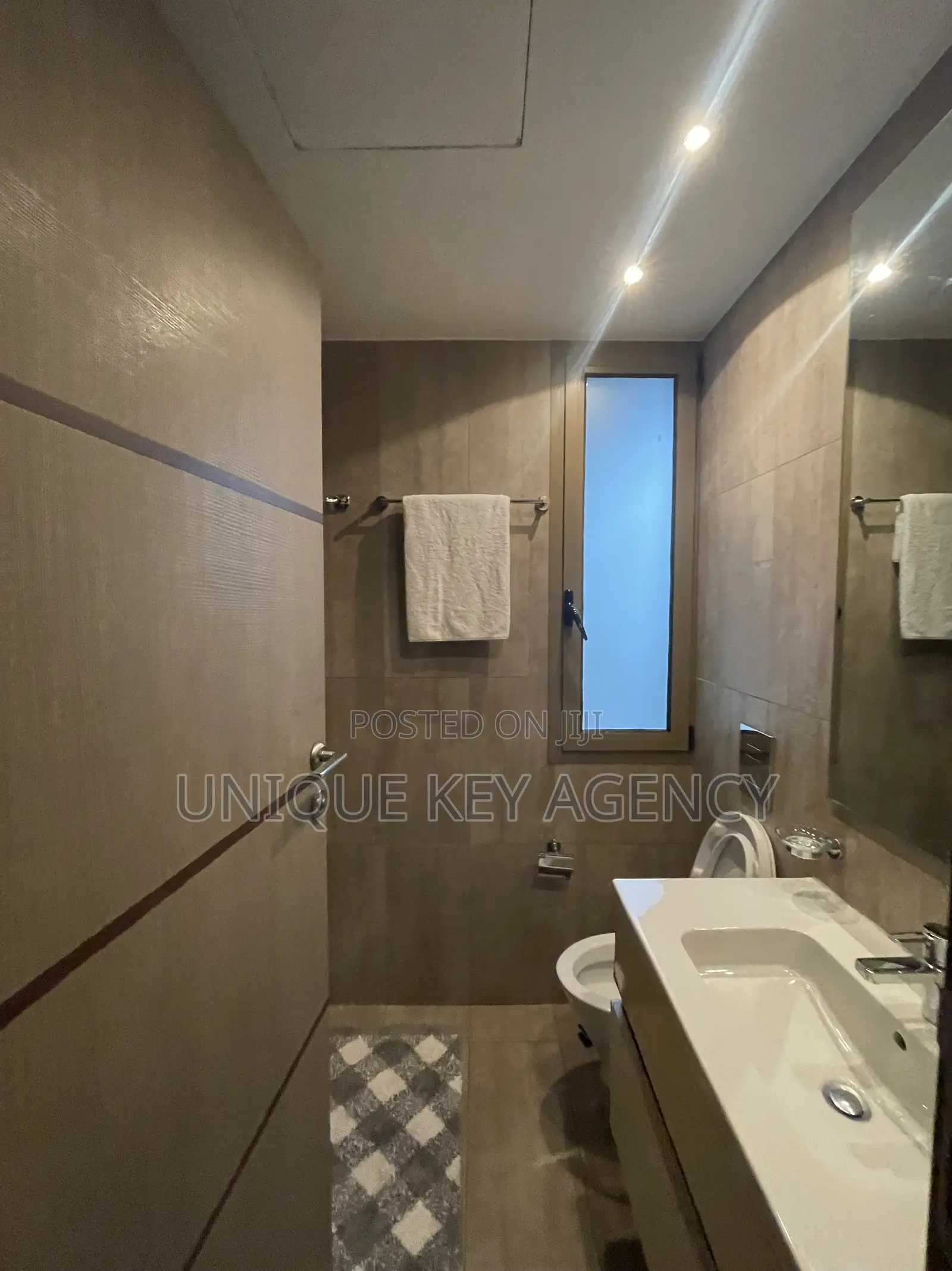 Furnished 2bdrm Apartment in Unique Key Agency, Danquah Circle for rent