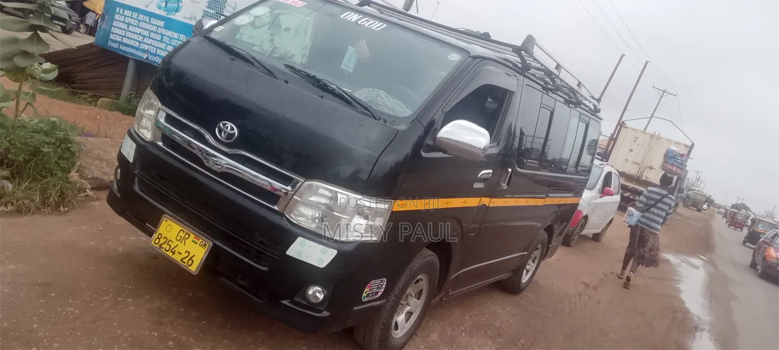 Toyota HiAce 2015 Black