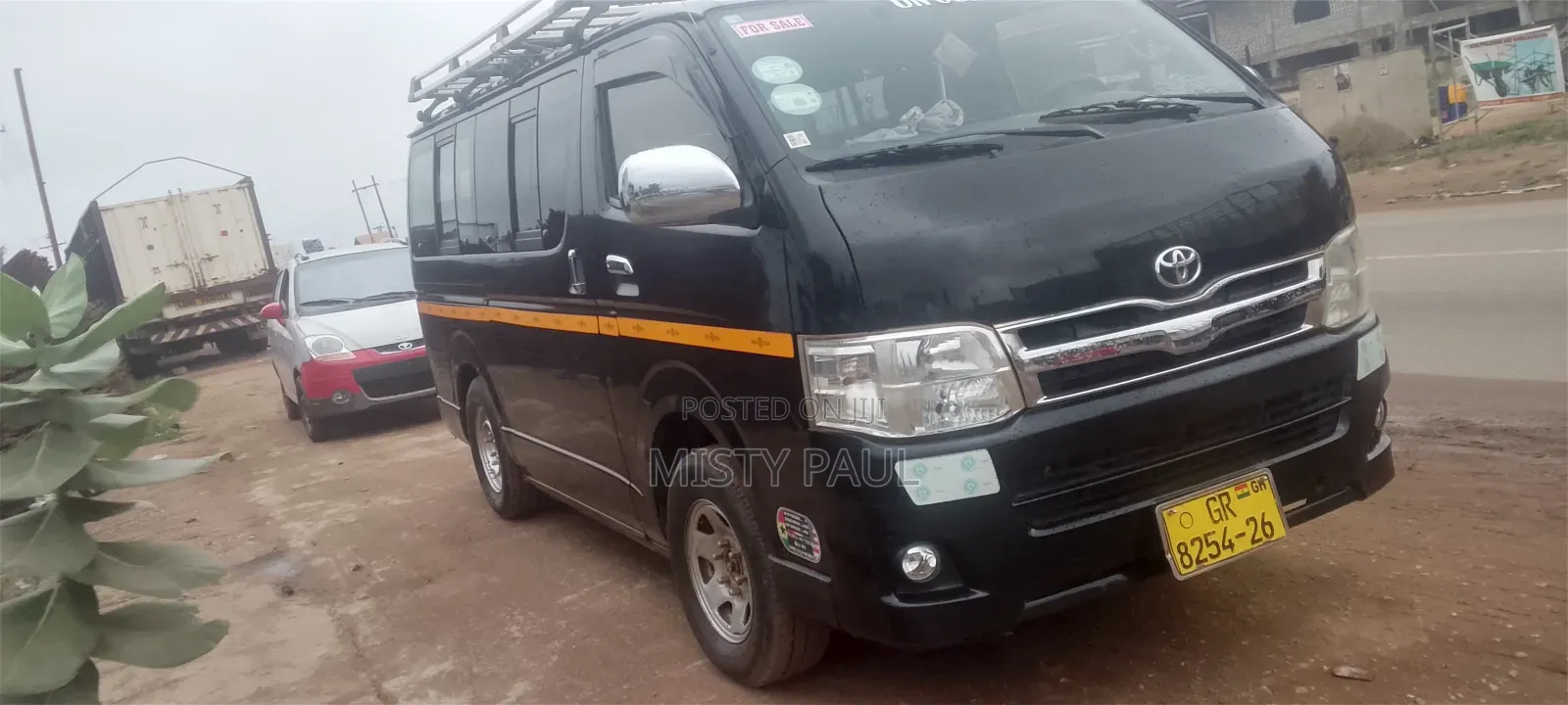Toyota HiAce 2015 Black
