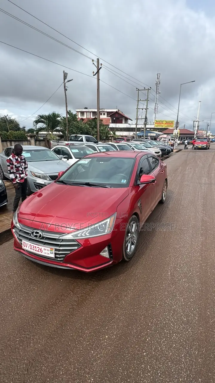 Hyundai Elantra 2019 Red
