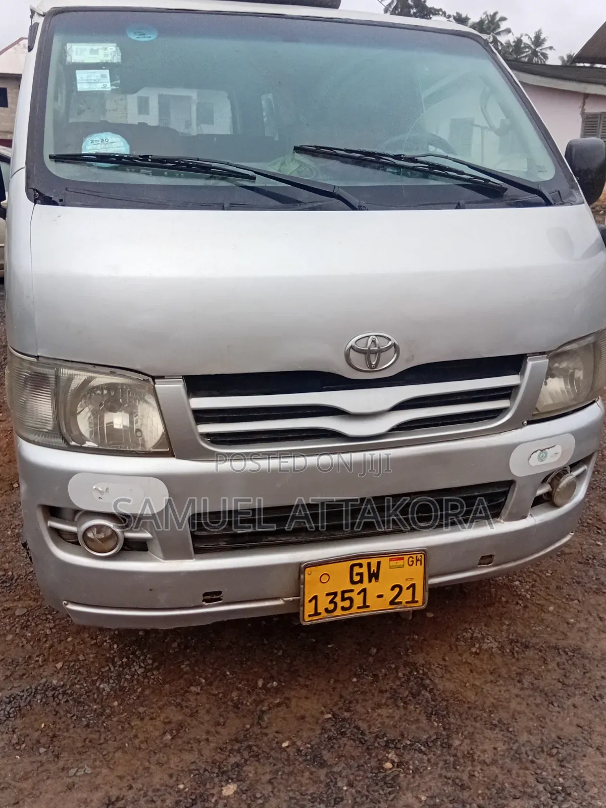 Toyota HiAce 2015 Silver