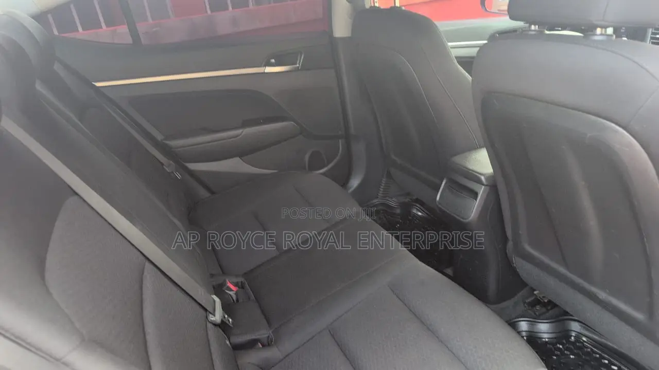 Hyundai Elantra 2019 Red