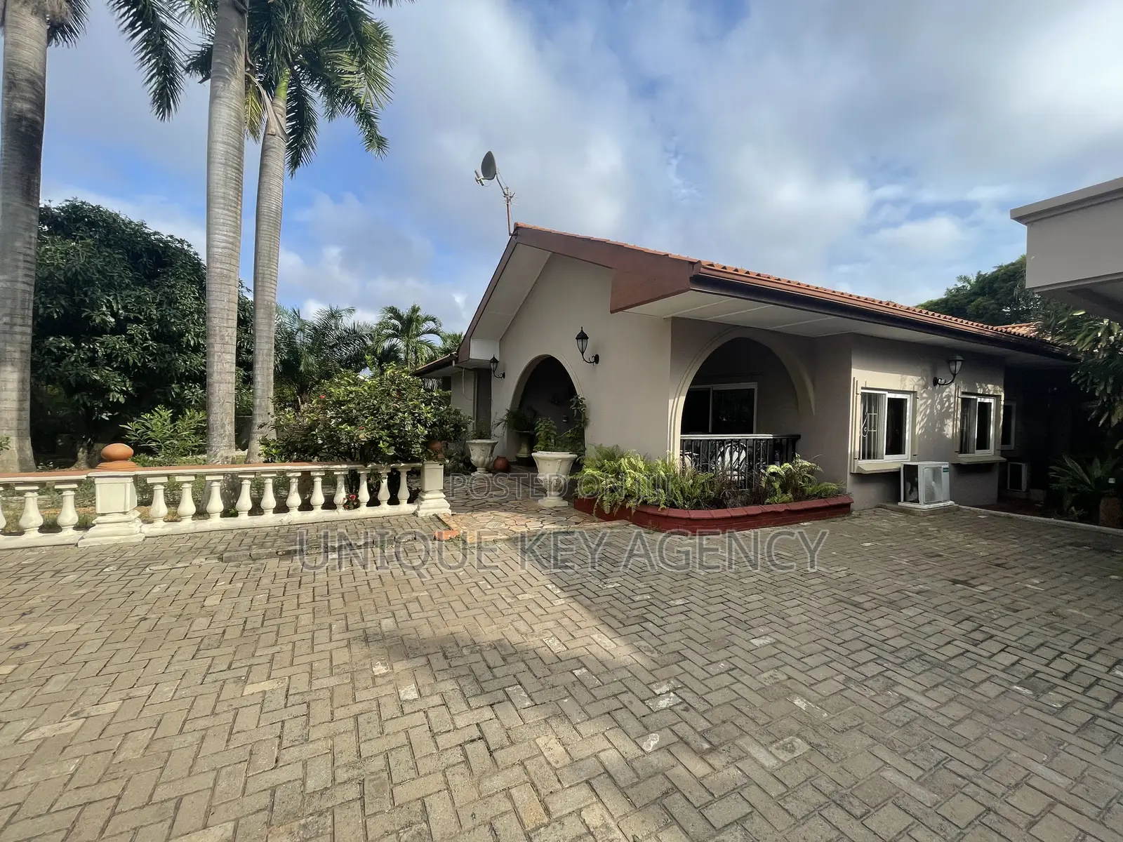Furnished 4bdrm House in Unique Key Agency, Regimanuel Gray Estates