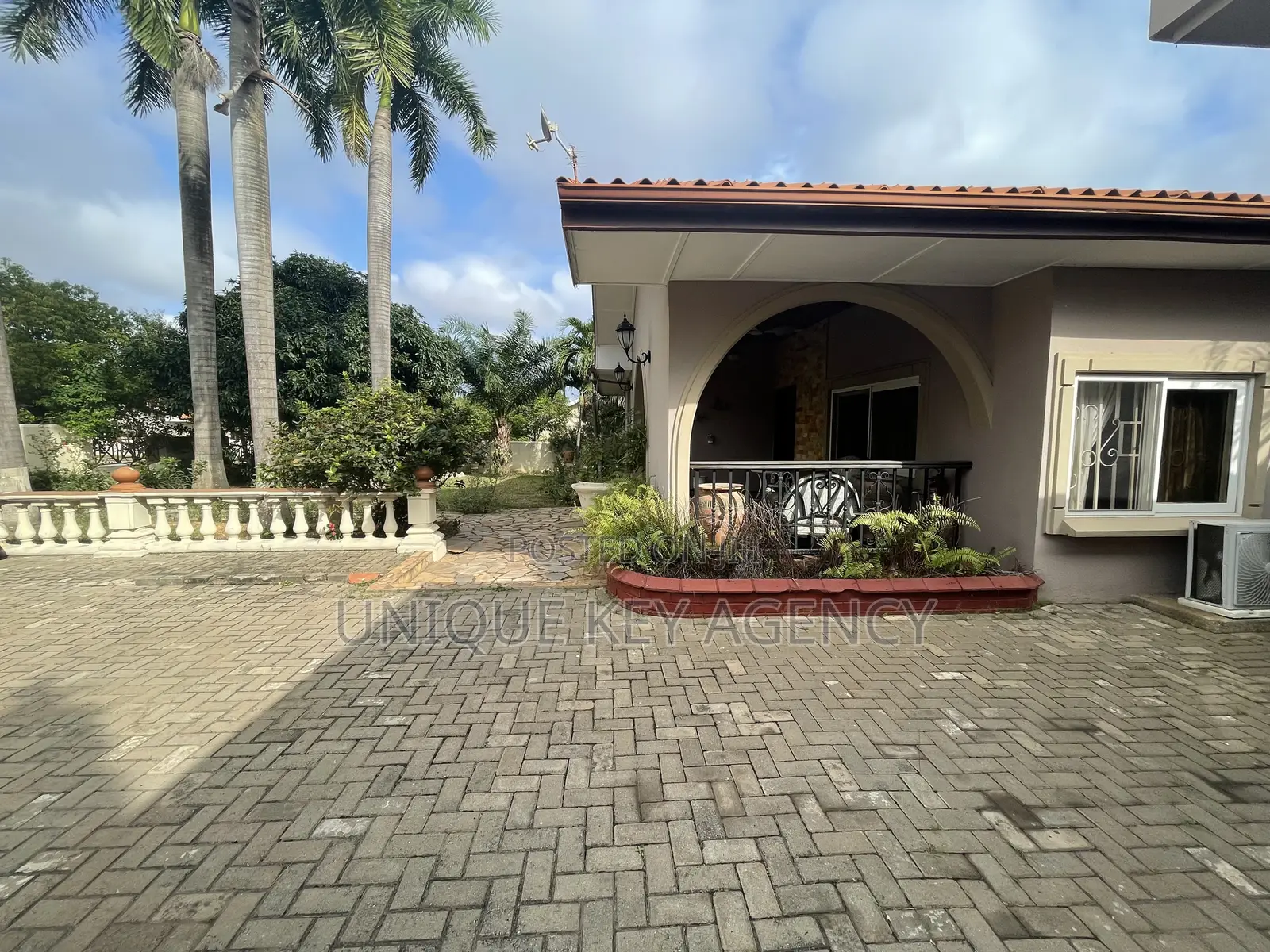 Furnished 4bdrm House in Unique Key Agency, Regimanuel Gray Estates