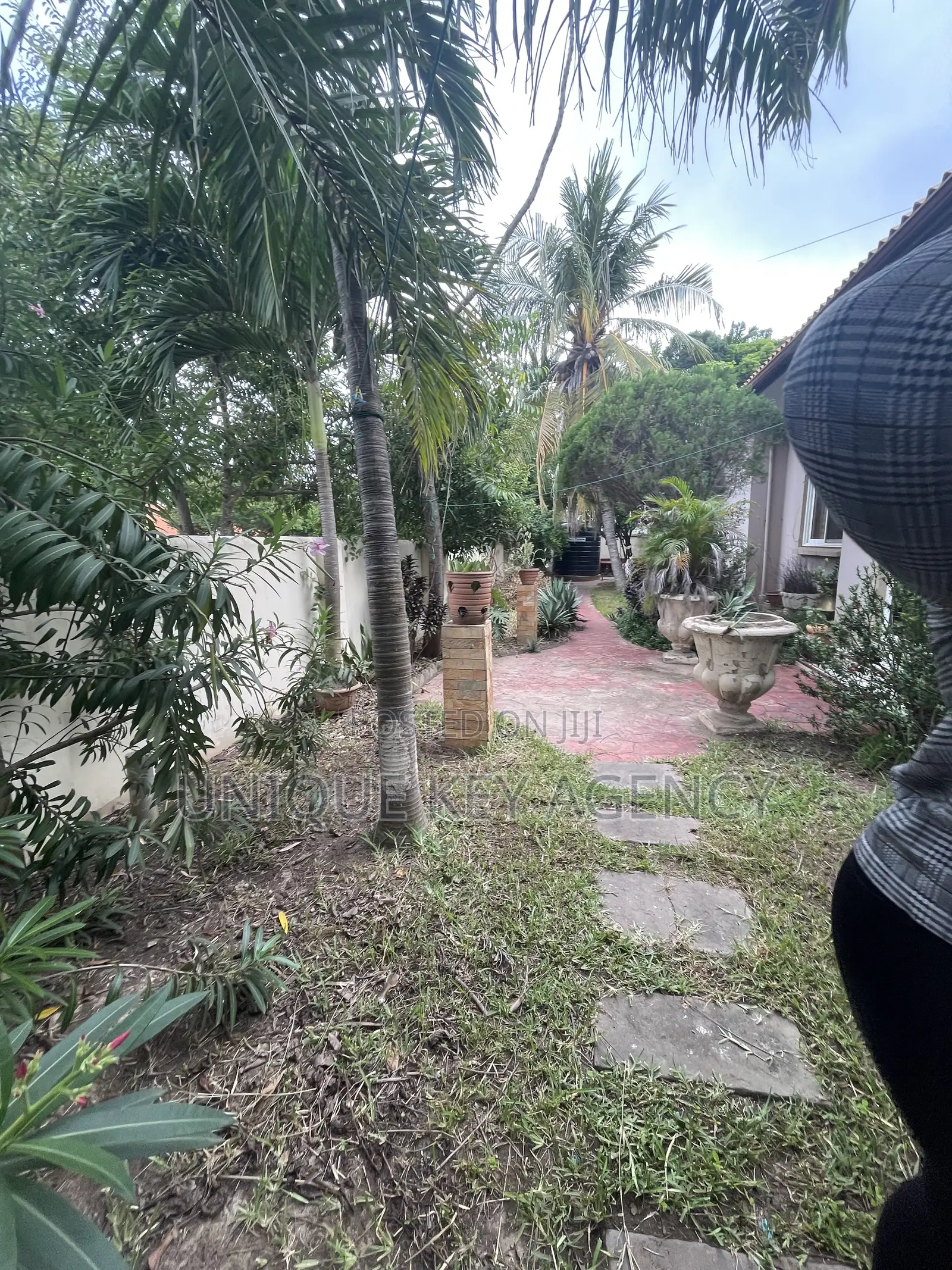 Furnished 4bdrm House in Unique Key Agency, Regimanuel Gray Estates