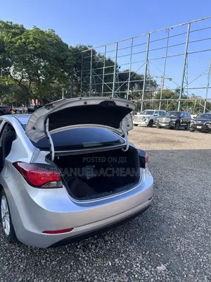 Hyundai Elantra SE Sedan FWD (1.8L 4cyl 6A) 2016 Silver