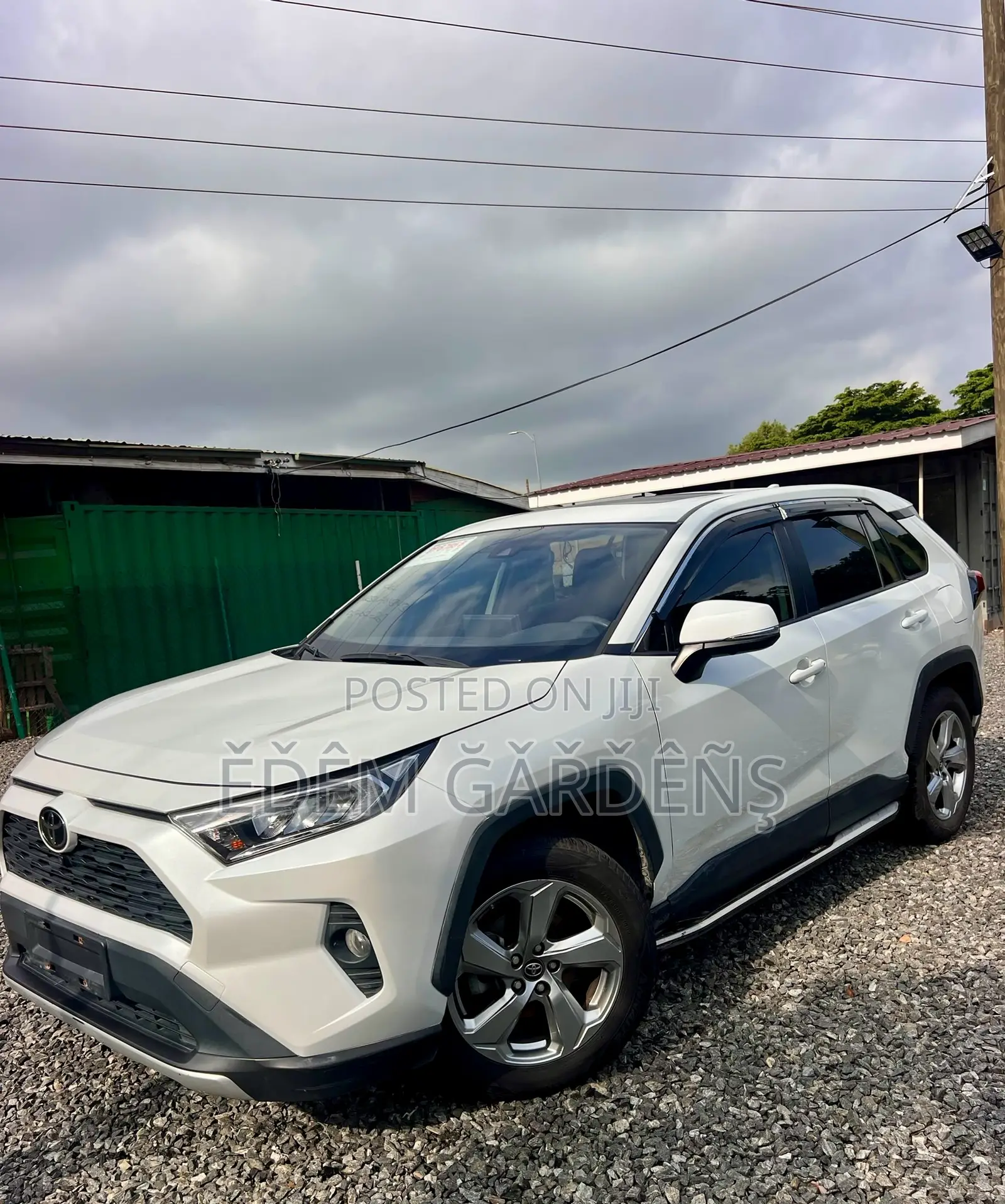 Toyota RAV4 2021 White