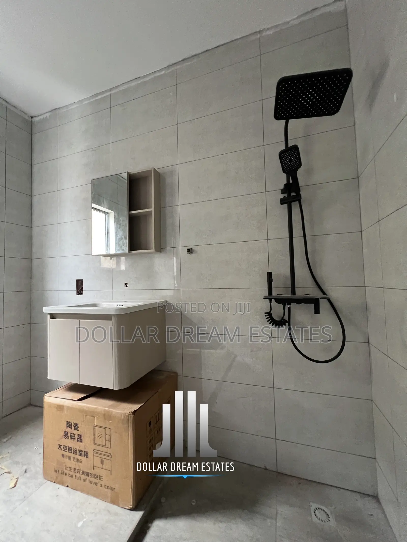 4bdrm Townhouse / Terrace in Haatso for rent