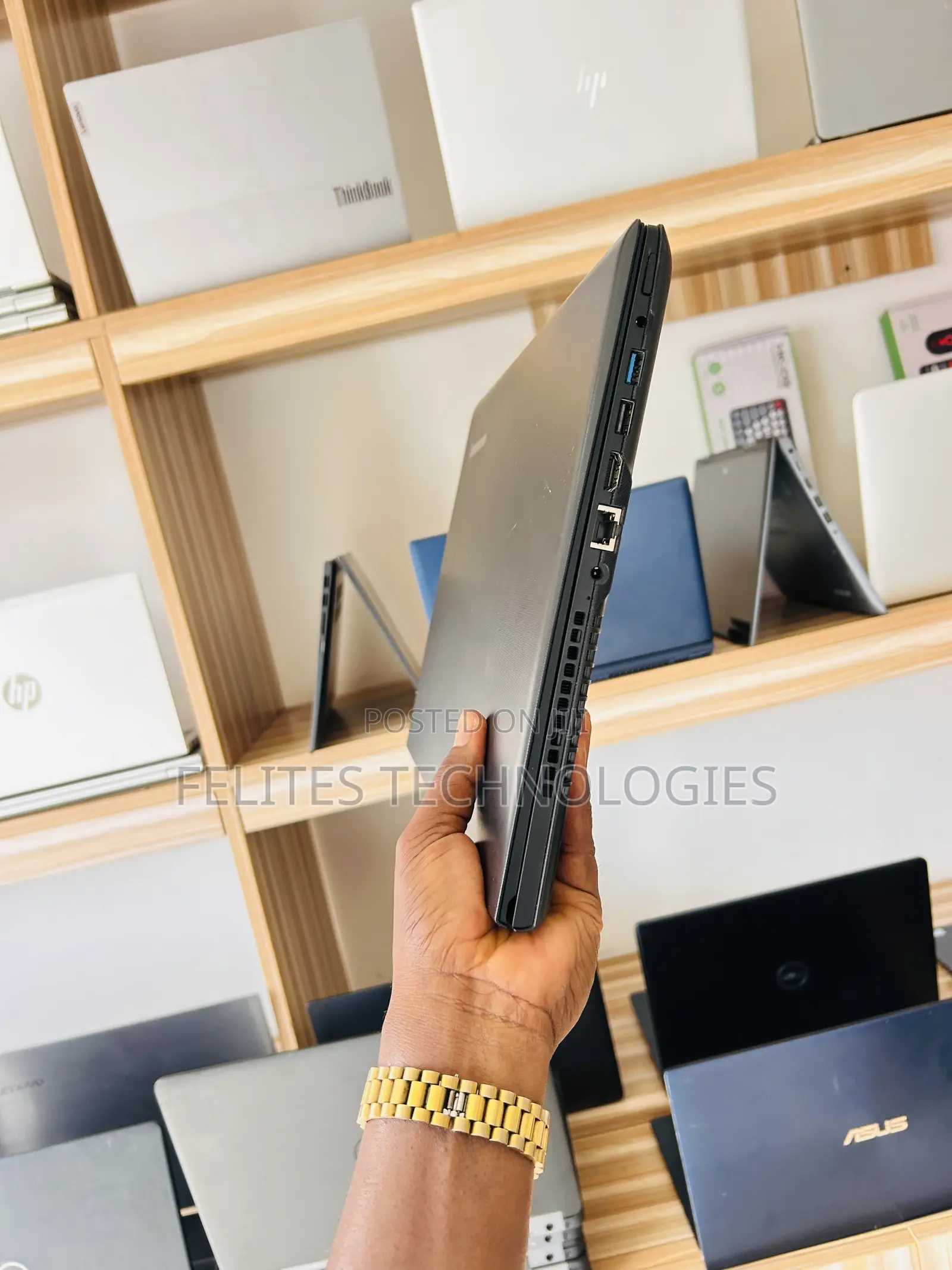 Laptop Lenovo IdeaPad 100 8GB Intel Core i5 HDD 1T