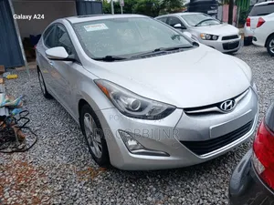 Hyundai Elantra 2015 Silver