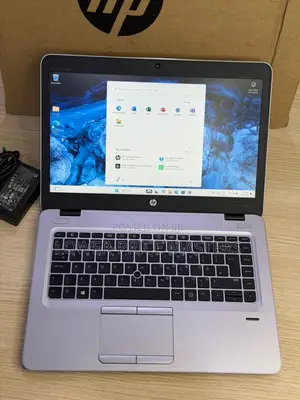 New Laptop HP EliteBook 745 G4 8GB Intel Core i5 SSD 256GB