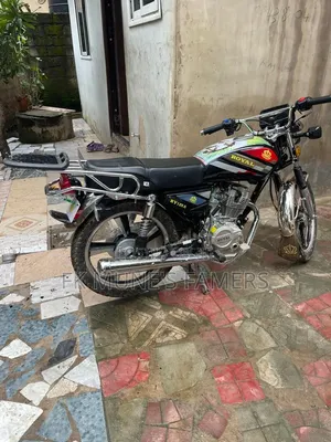 New Royal RY125 2026 Black