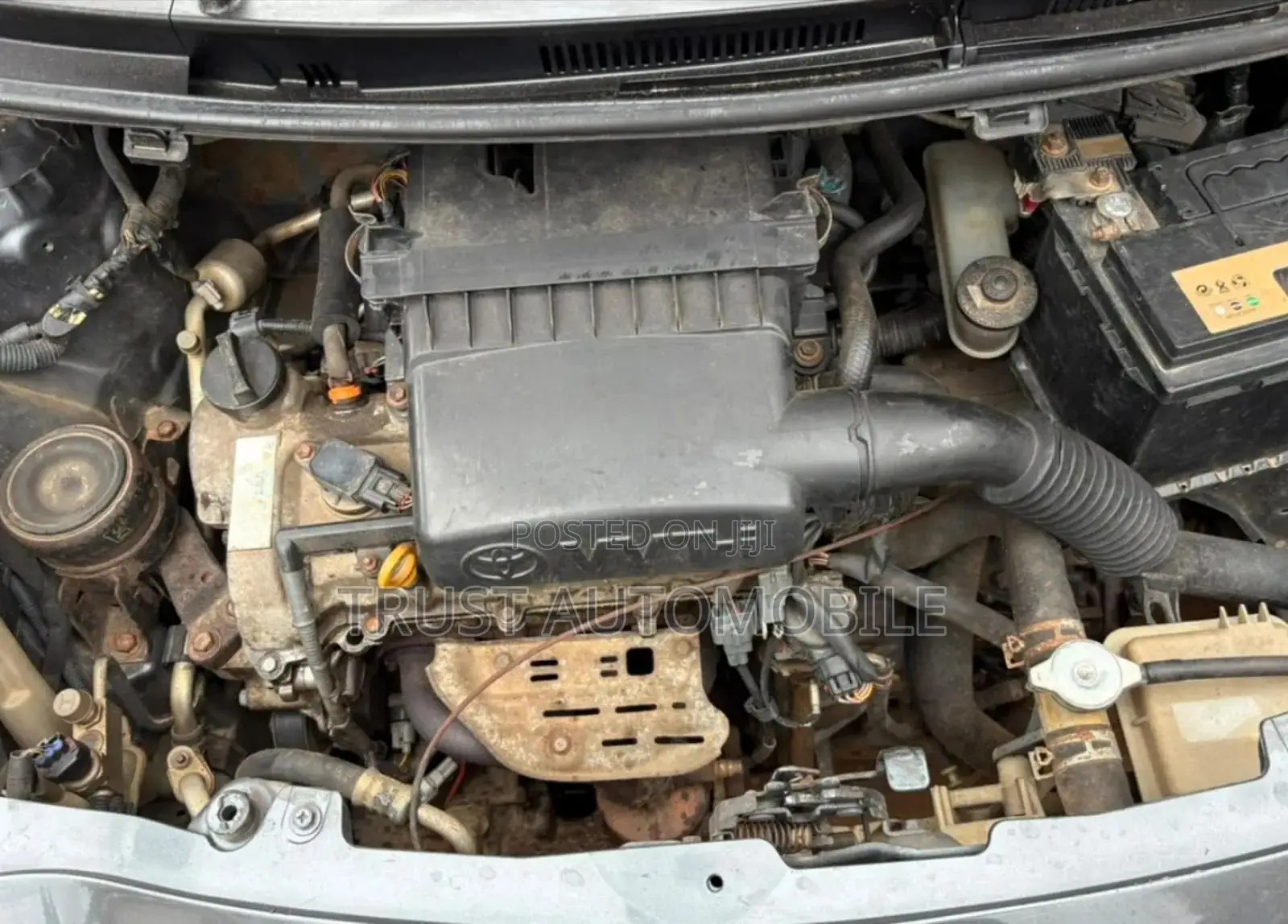 Toyota Vitz 1.3 FWD 5dr 2010 Gray