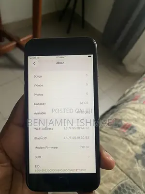 Apple iPhone SE (2020) 64 GB Black