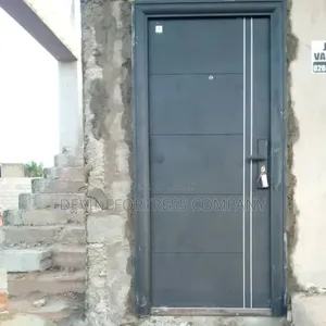 Quality Sed Outside Rough Door Black /Steel Door