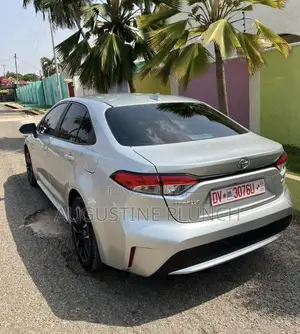 Toyota Corolla 2021 Silver