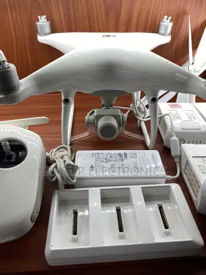 DJI Phantom 4 Pro V2.0 Fly More Combo With 4 Batteries