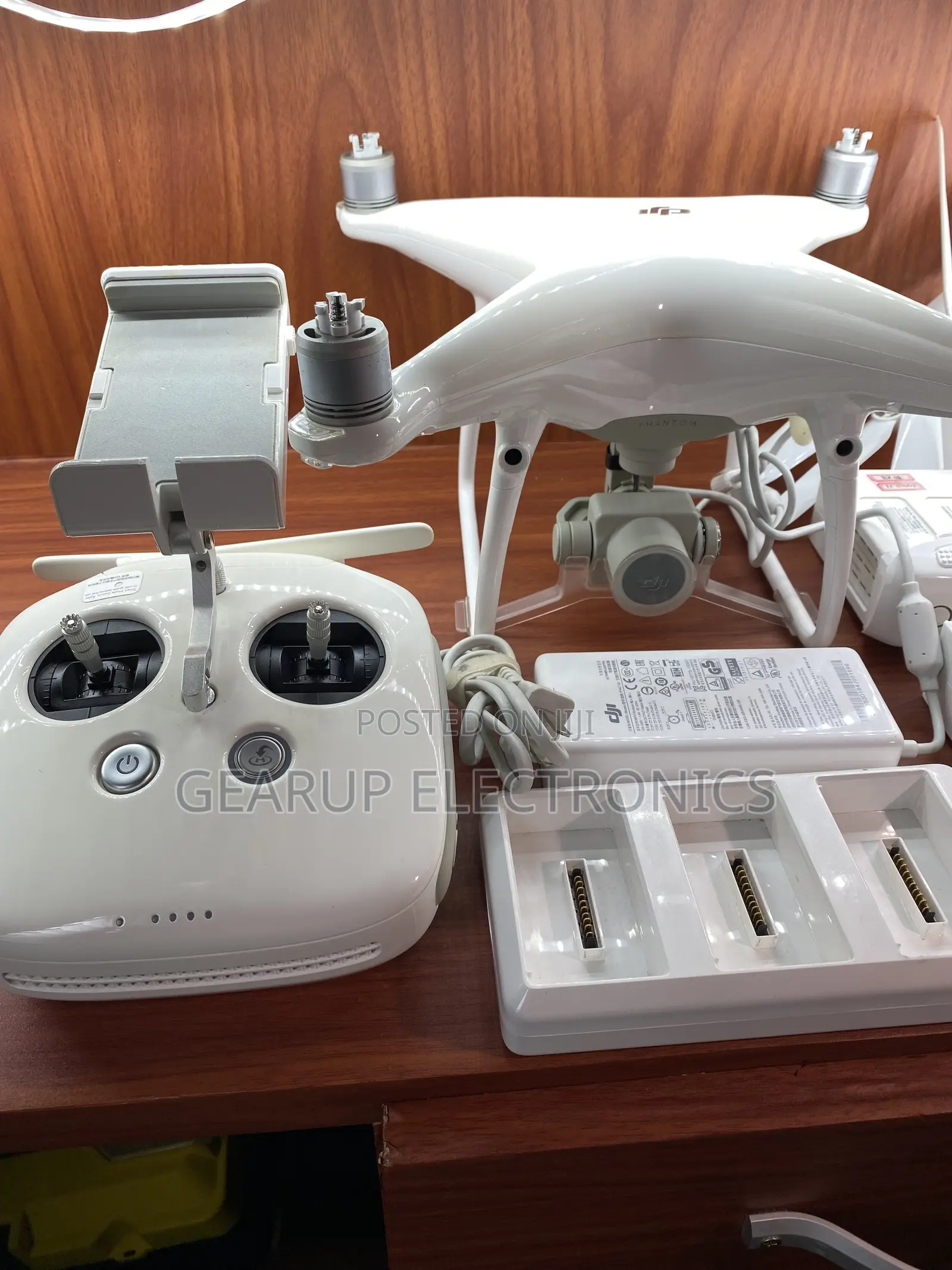 DJI Phantom 4 Pro V2.0 Fly More Combo With 4 Batteries