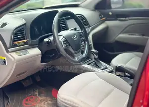 Hyundai Elantra SE 2018 Red