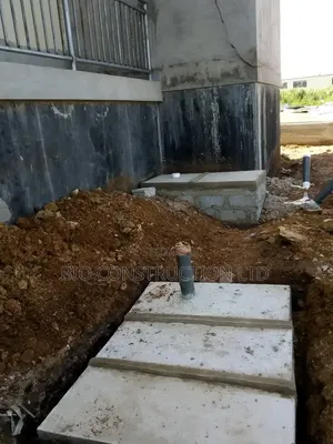 Bio-Digester Biogas Biofil Manhole Toilet Installation