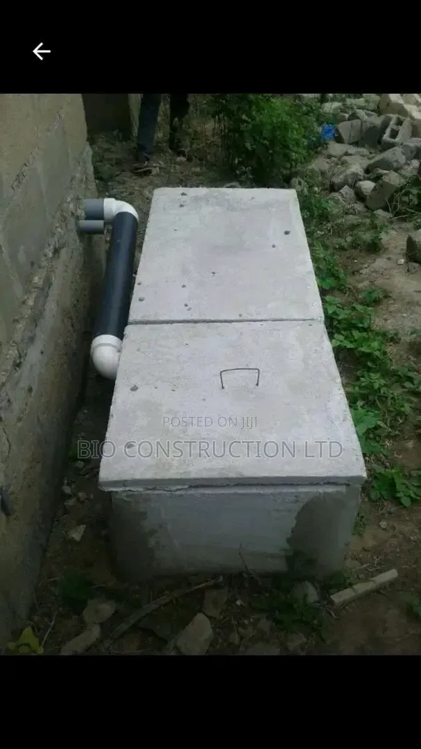 Bio-Digester Biogas Biofil Manhole Toilet Installation
