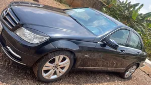 Mercedes-Benz C180 2010 Blue