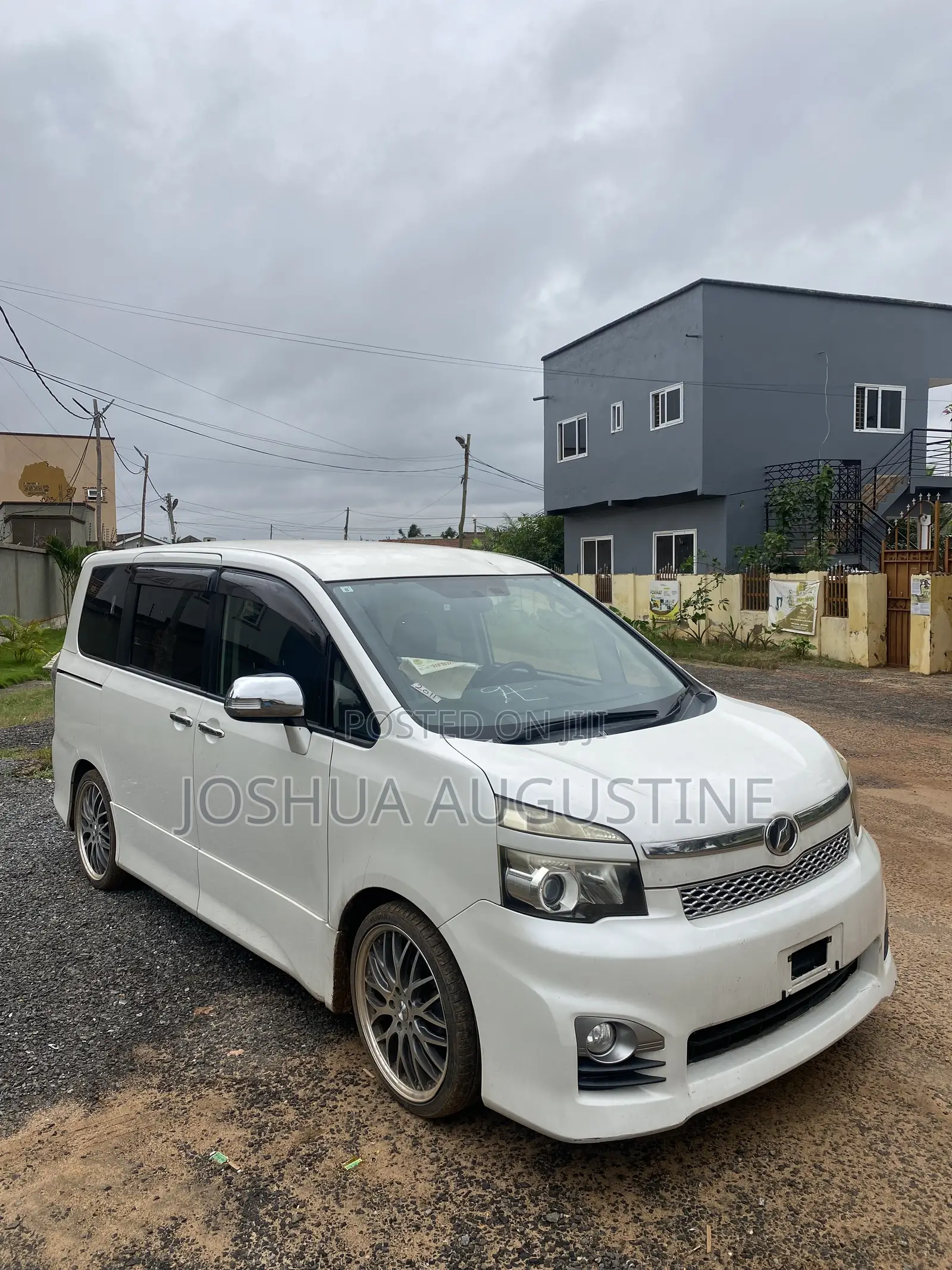 Toyota Voxy 2013 Black