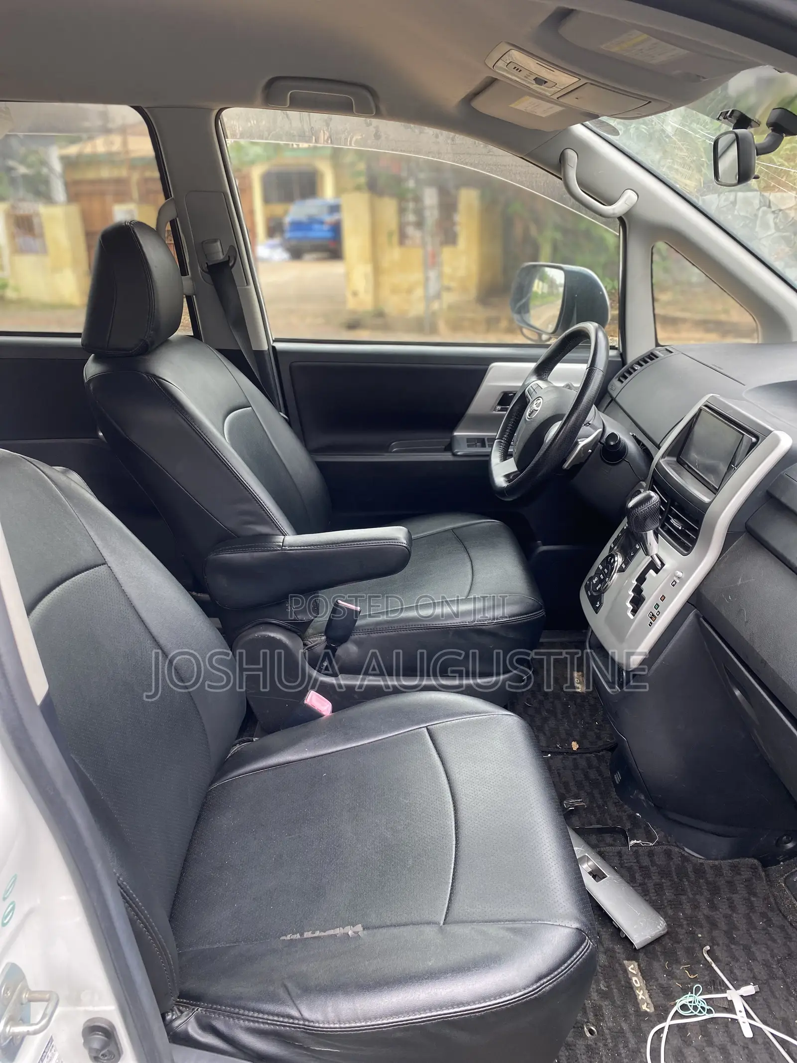 Toyota Voxy 2013 Black