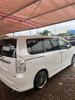 Toyota Voxy 2013 Black