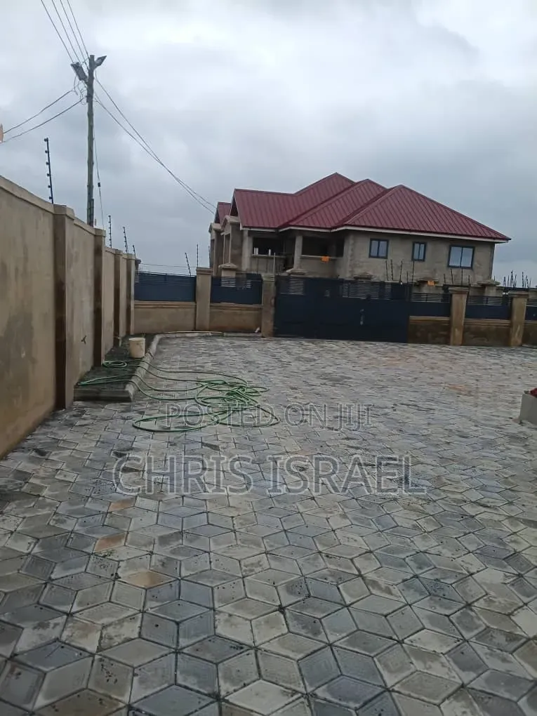 2bdrm Apartment in Oyibi Benarpat, Appolonia City for rent