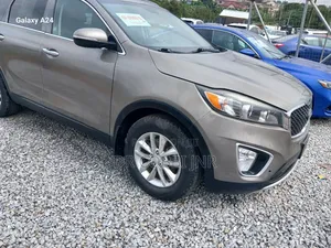 Kia Sorento 4dr SUV 2016 Gray