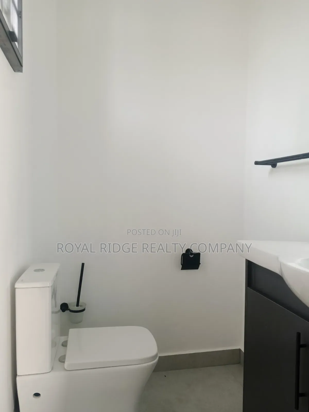 2bdrm Apartment in Manet Close To East, Accra Metropolitan for rent