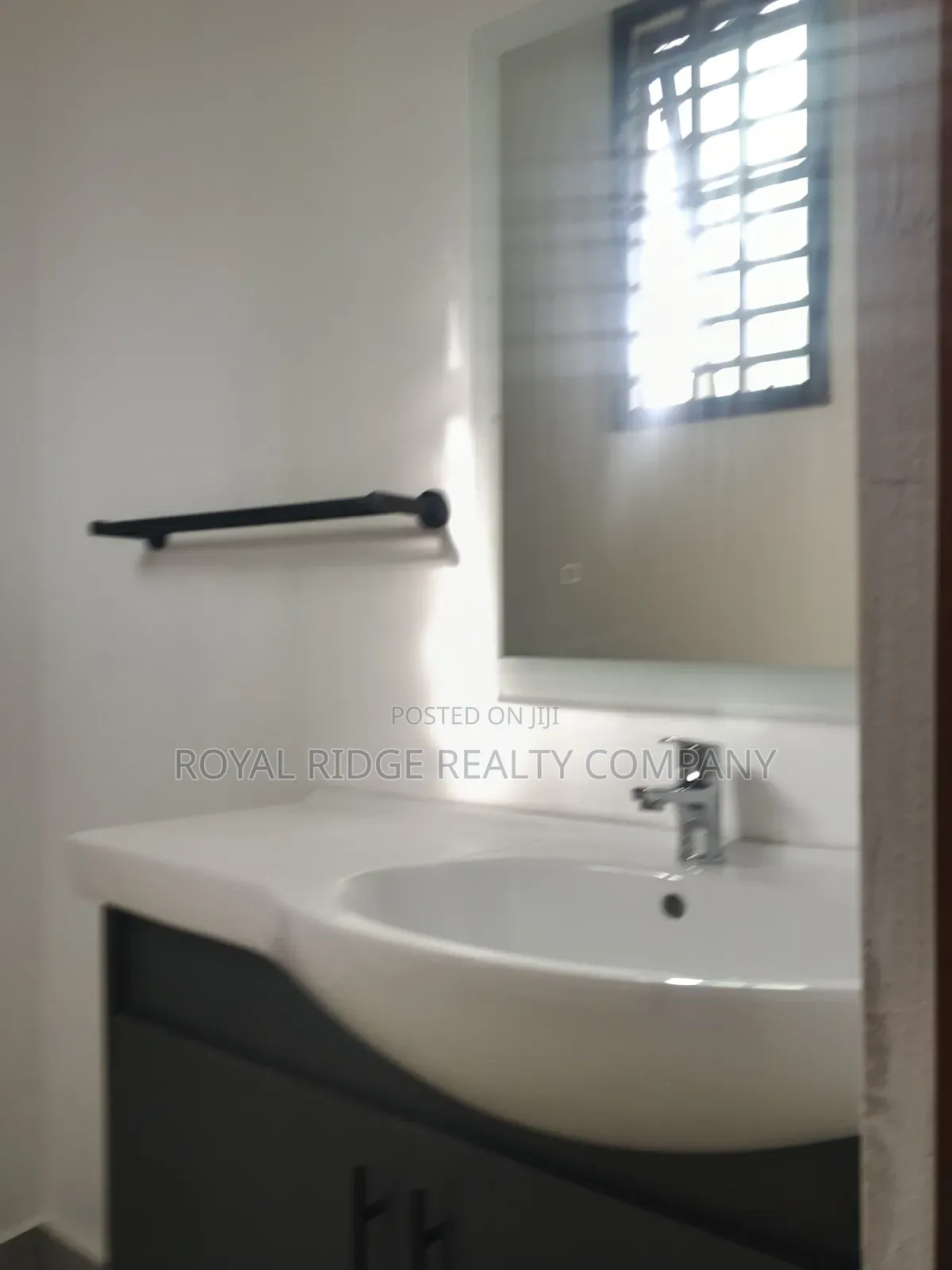 2bdrm Apartment in Manet Close To East, Accra Metropolitan for rent