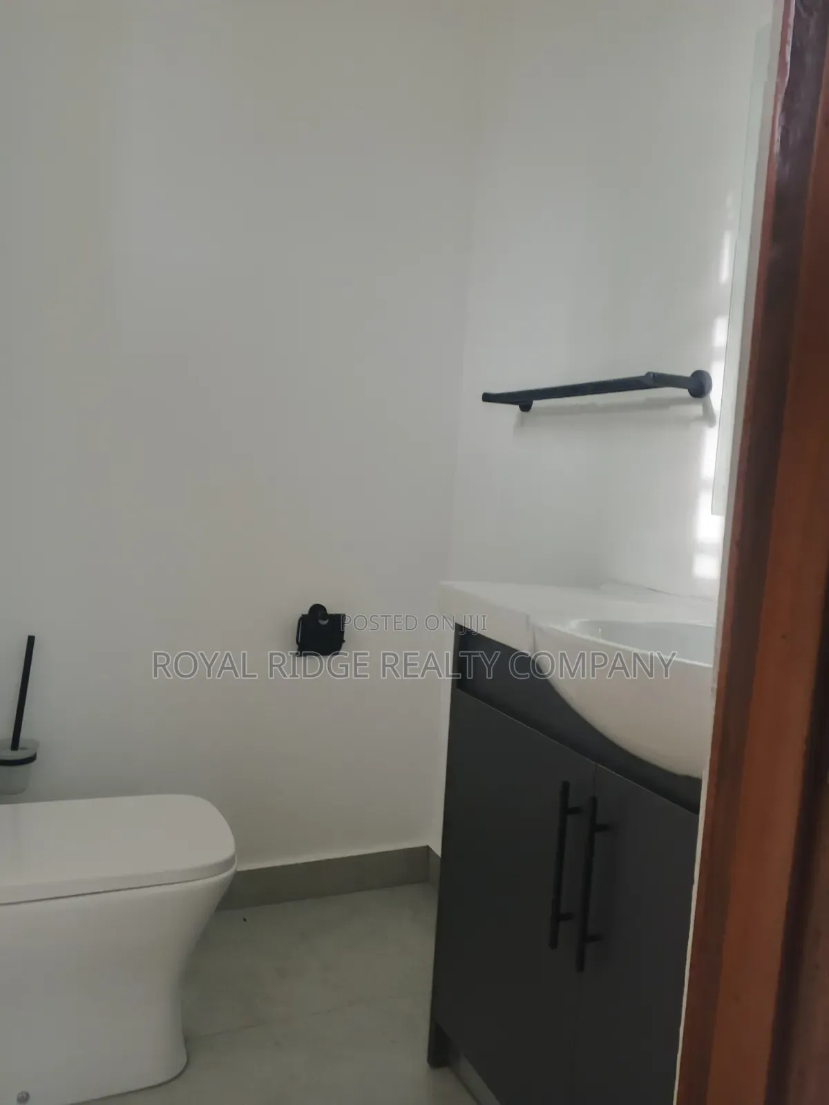 2bdrm Apartment in Manet Close To East, Accra Metropolitan for rent