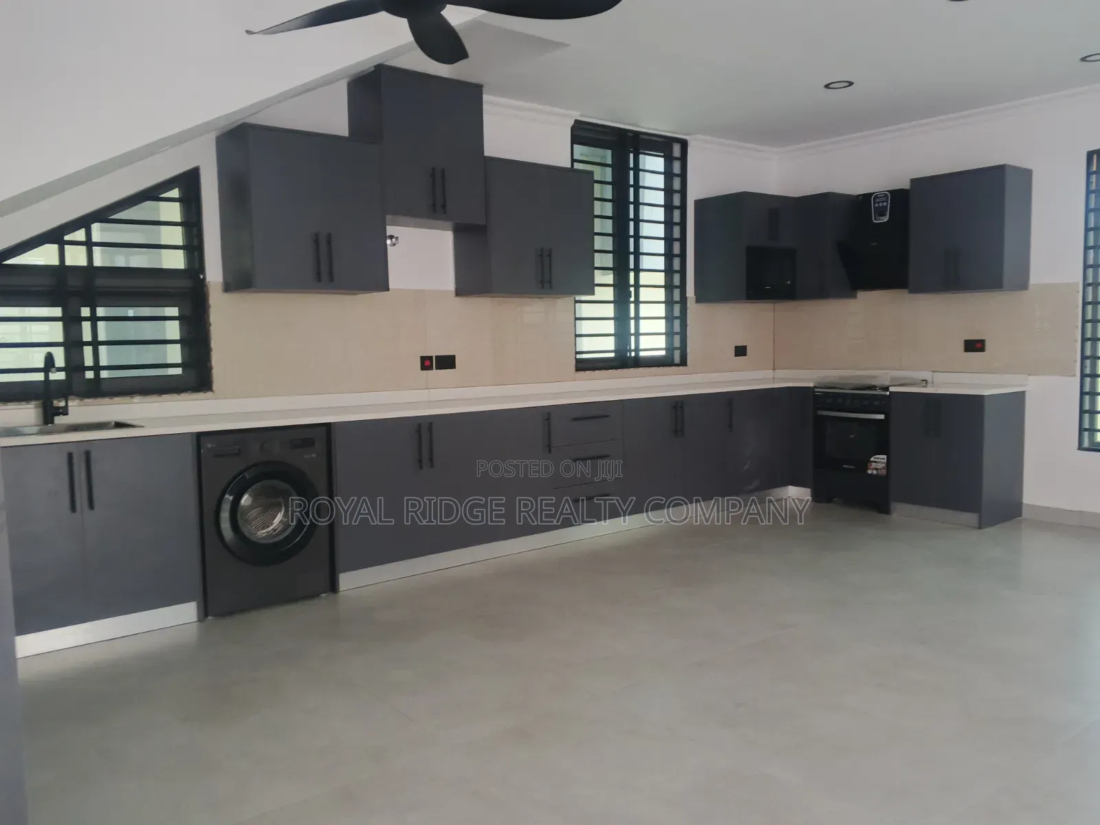 2bdrm Apartment in Manet Close To East, Accra Metropolitan for rent