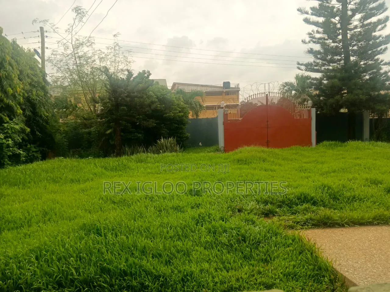 8bdrm House in Adjinganor, East, Accra Metropolitan for rent