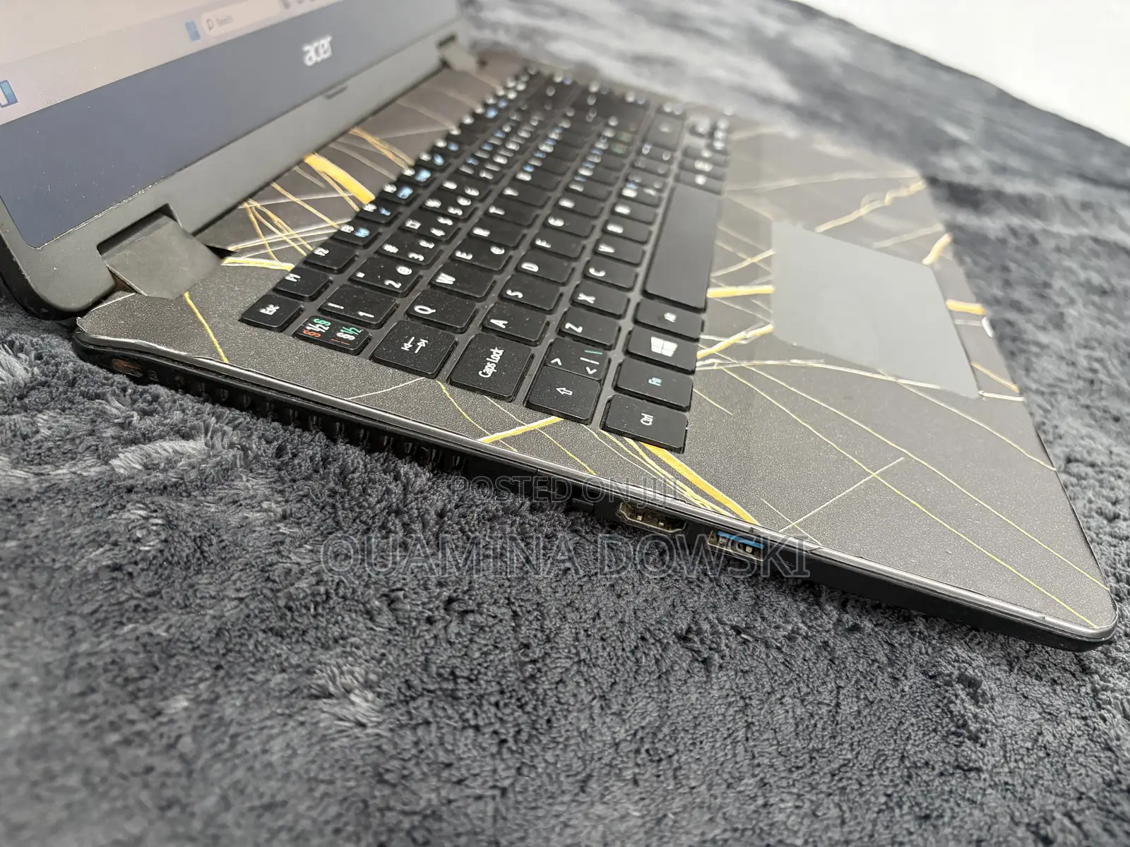 Laptop Acer Aspire R3-431T 8GB Intel Pentium HDD+SSD 250GB