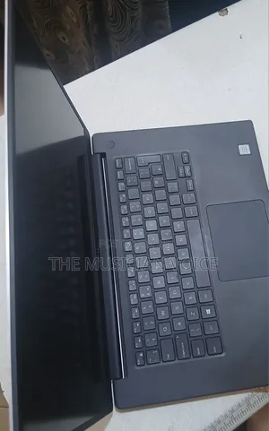 Laptop Dell XPS 17 9730 16GB Intel Core i7 SSD 500GB