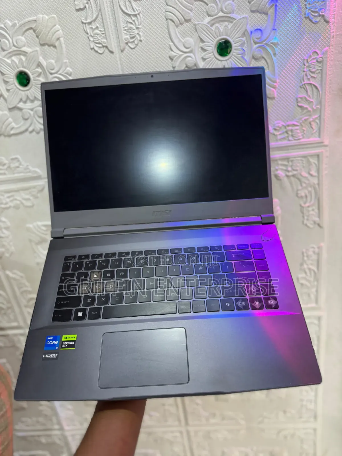 Laptop MSI Crosshair 15 B12U 16GB Intel Core i5 HDD+SSD 512GB