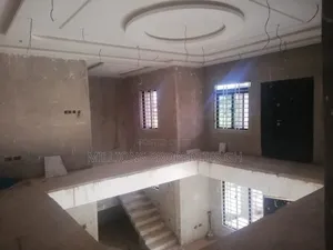 5bdrm House in Millions Properties, Kumasi Metropolitan for sale