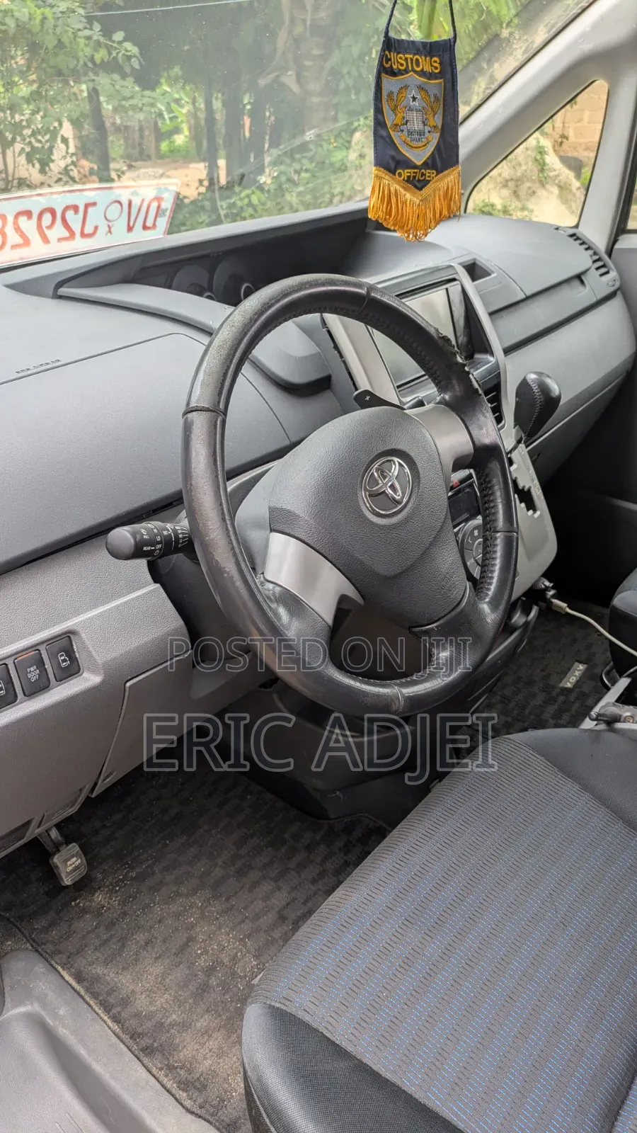 Toyota Voxy 2012 Gray