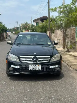 Mercedes-Benz C300 2014 Black