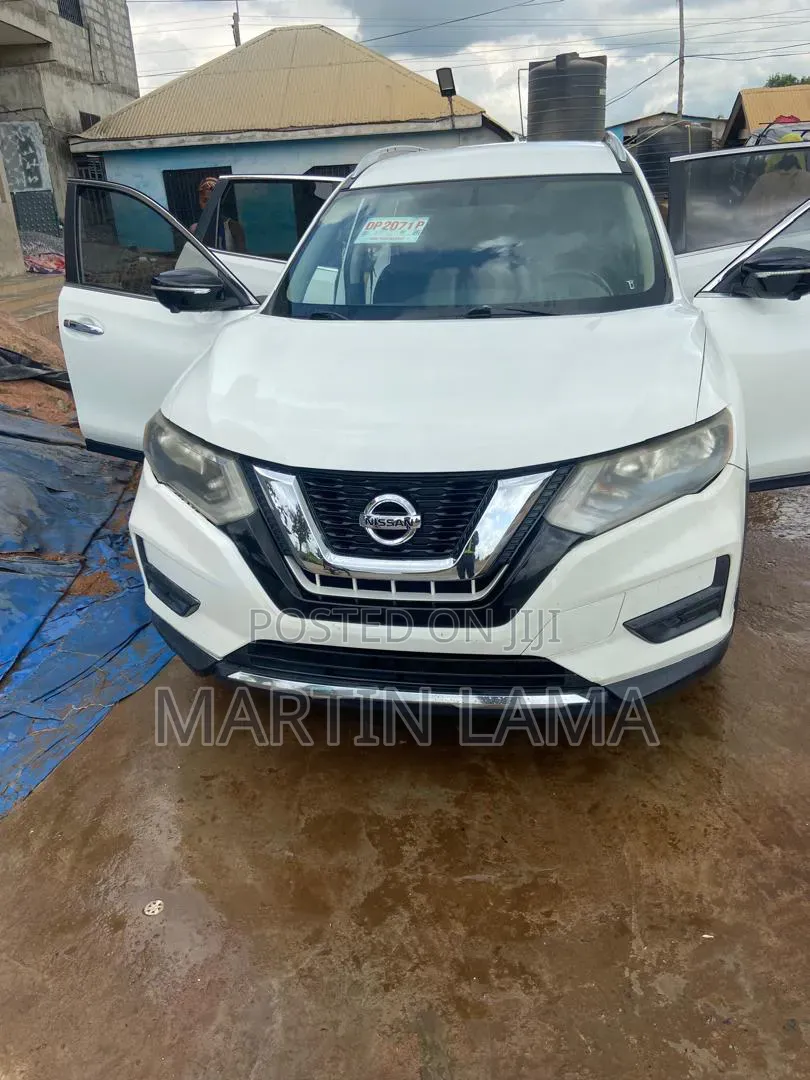 Nissan Rogue 2017 White