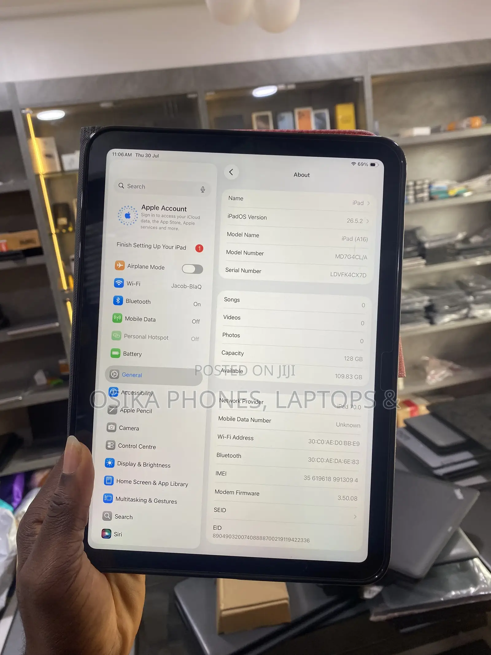 New Apple iPad Air 11 (2026) 128 GB Blue