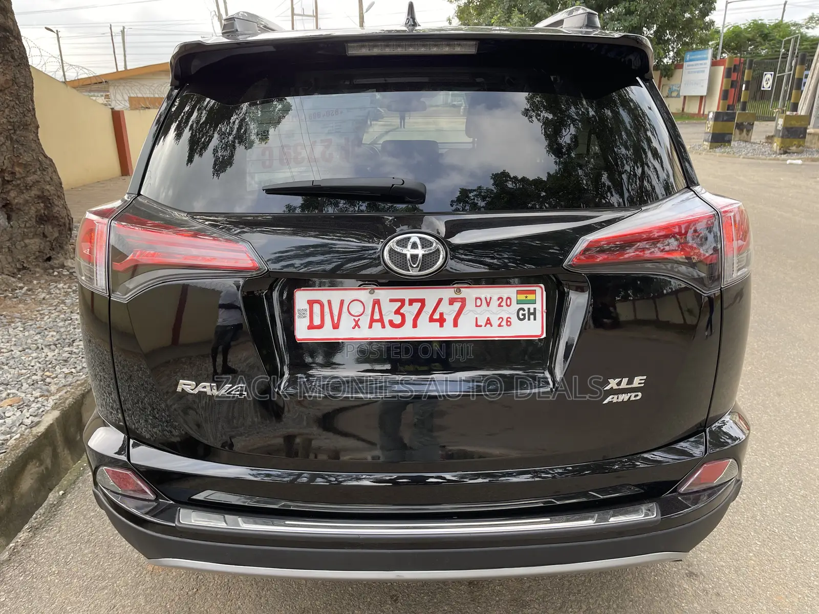 Toyota RAV4 XLE AWD (2.5L 4cyl 6A) 2017 Black