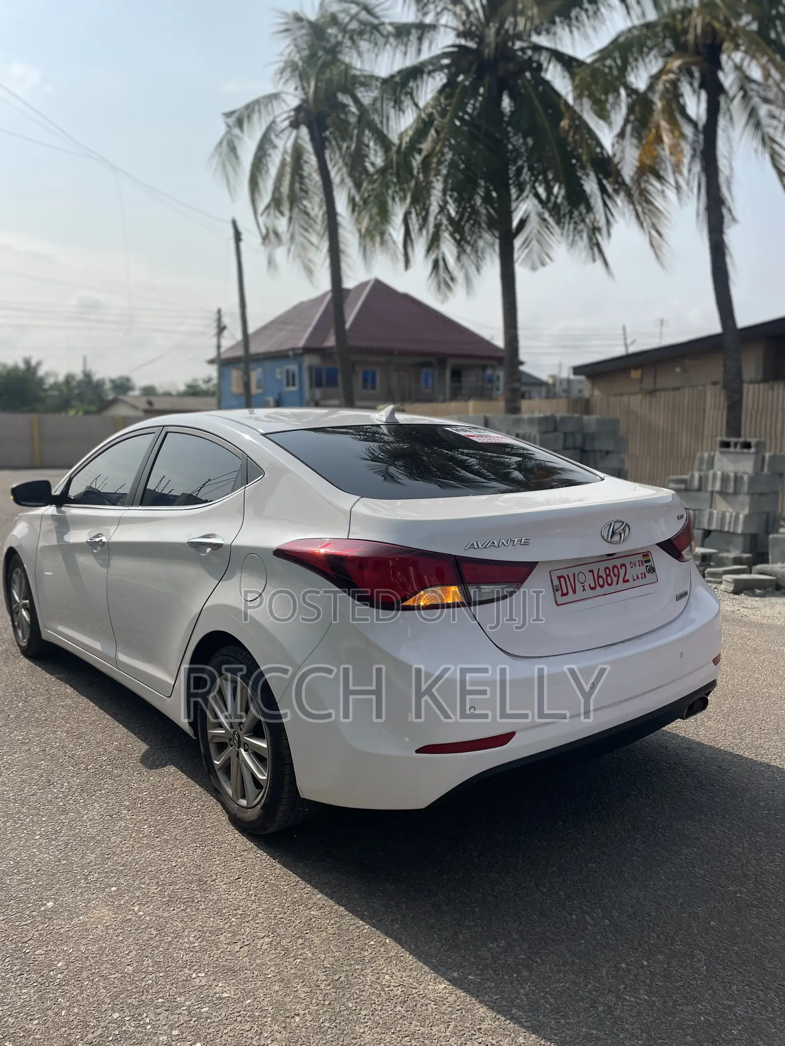 Hyundai Avante 2015 White