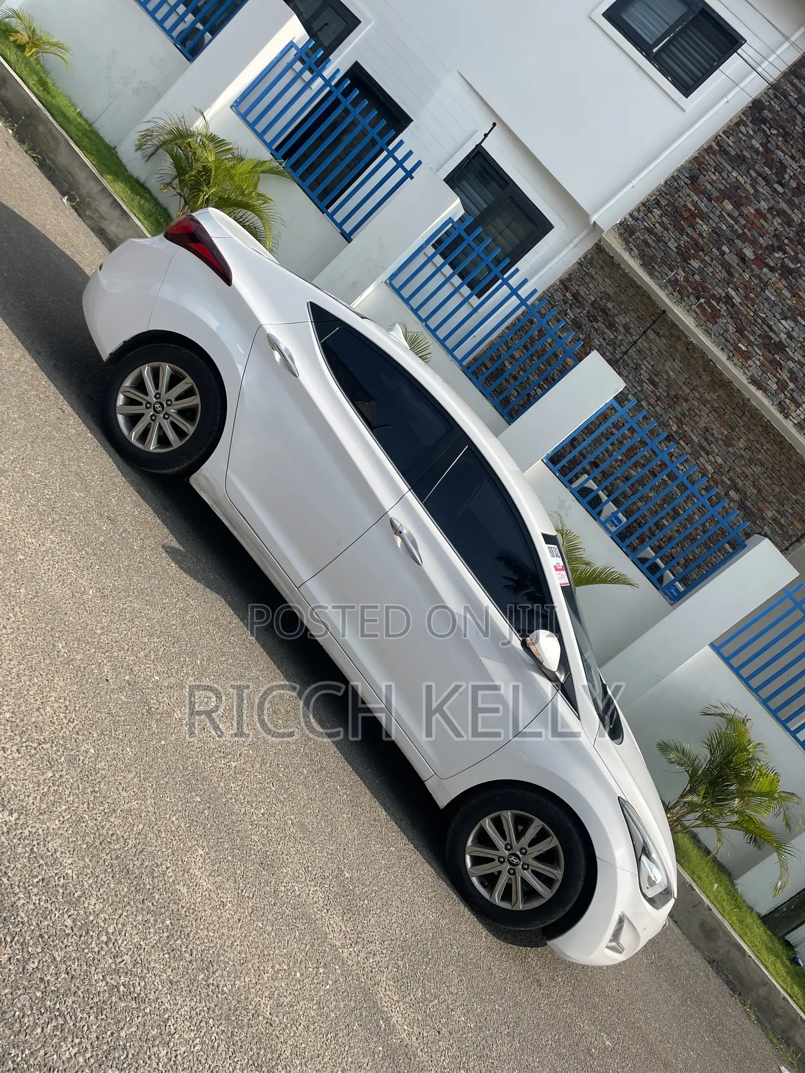 Hyundai Avante 2015 White