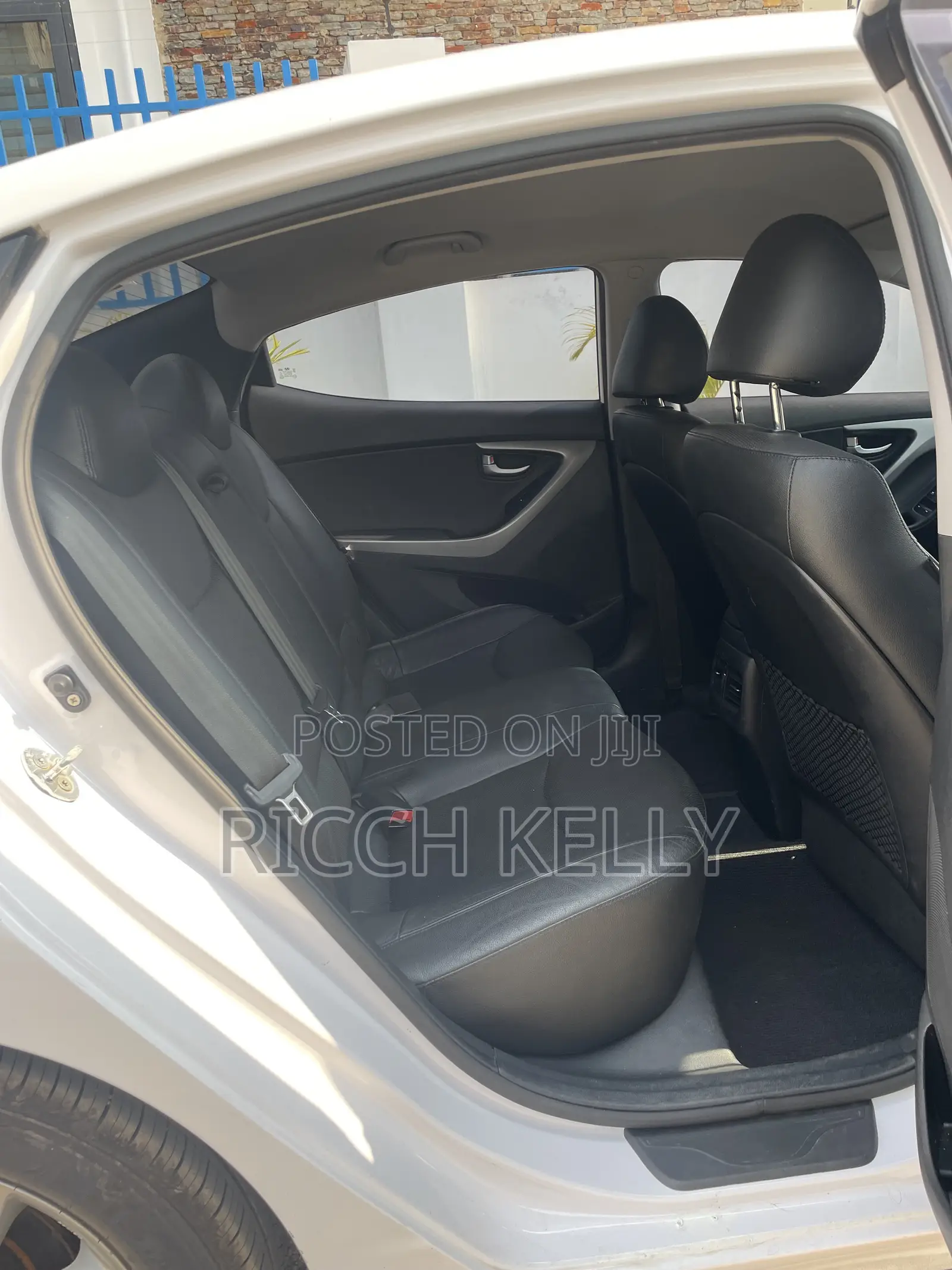 Hyundai Avante 2015 White